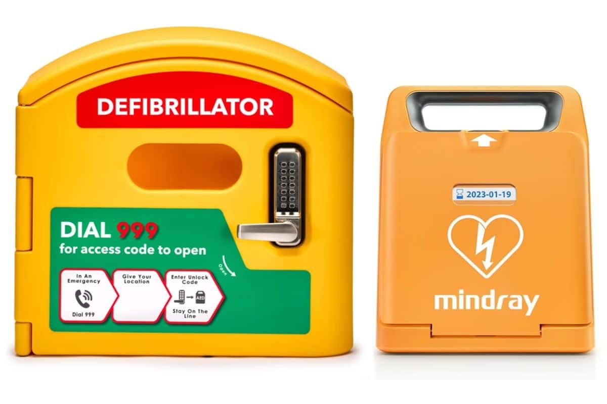 AED Defibrillator and outdoor casing beside it.