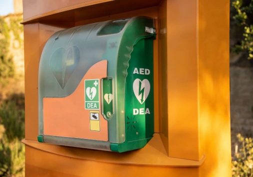 Which Defibrillator Should I Buy? A Guide for Workplaces