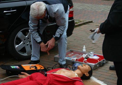 Should You Keep a Defibrillator (AED) in Your Car?